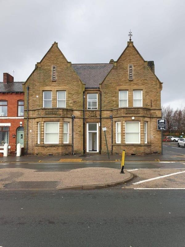 Apartment In Failsworth Манчестър Екстериор снимка